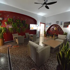  Pensión Mami